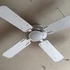 Cepillo Flexible Atrapa-Polvo 2x1: Limpia rincones difíciles en segundos (sin empujar muebles).