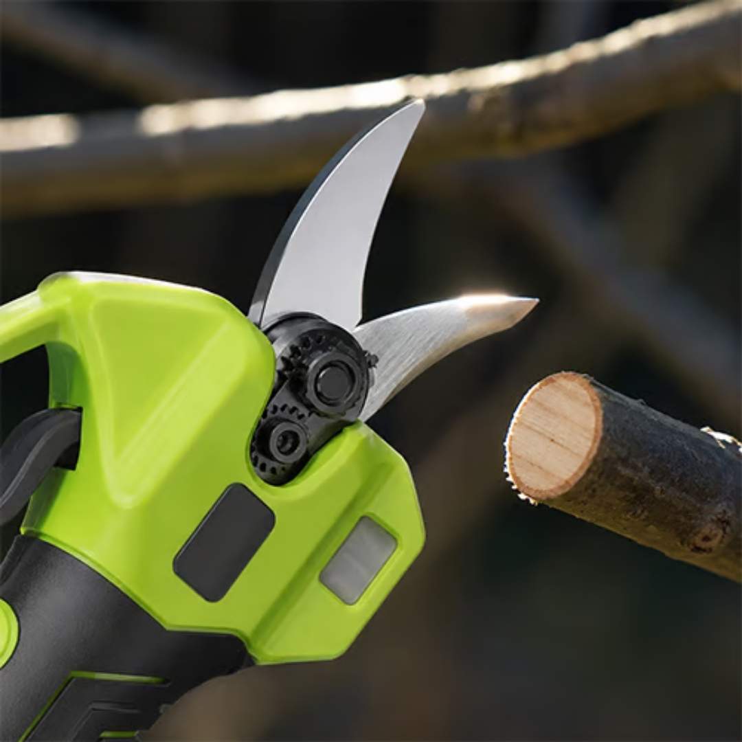 Tijeras Podadoras Eléctricas Sakerplus: Cortes Perfectos Sin Esfuerzo para tu Finca o Jardín